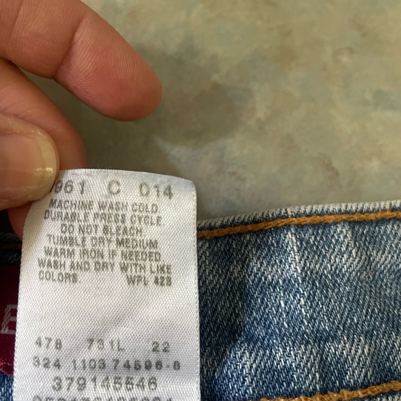 Levi's Light Blue Denim Jean Shorts - Picture 6 of 15